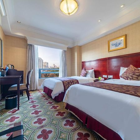 Ramada Yichang Hotel Eksteriør bilde