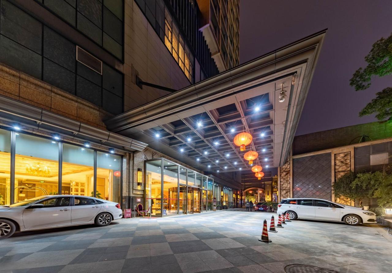 Ramada Yichang Hotel Eksteriør bilde