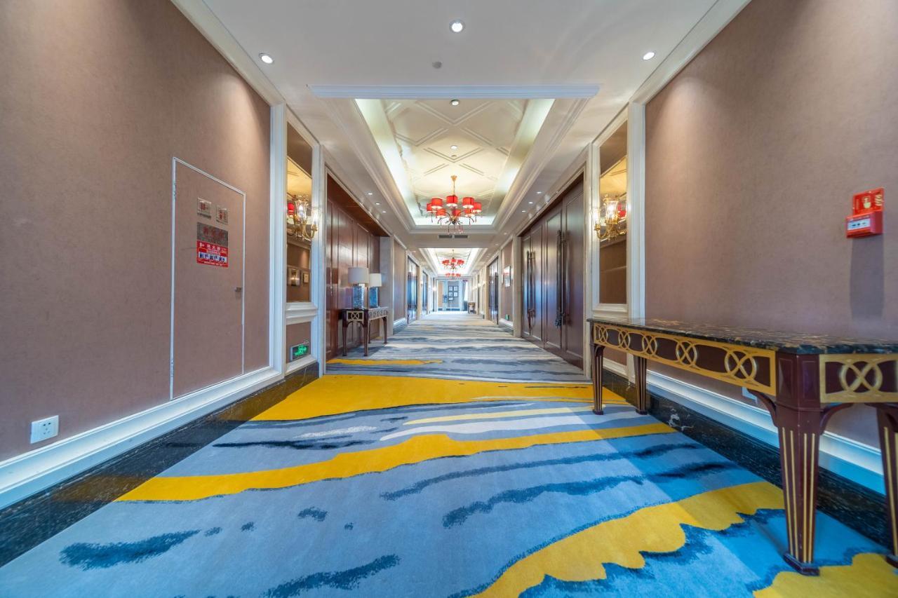 Ramada Yichang Hotel Eksteriør bilde