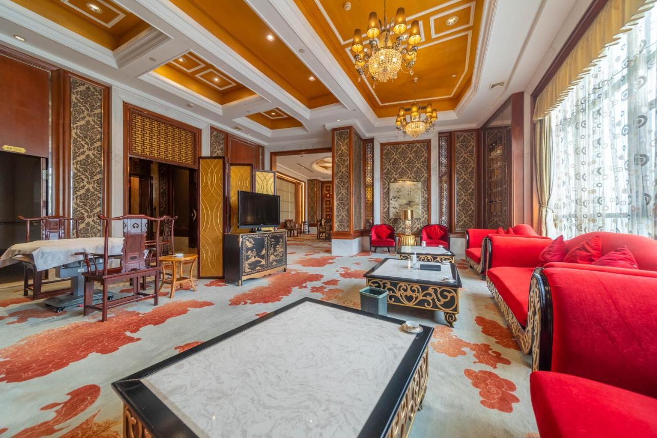 Ramada Yichang Hotel Eksteriør bilde