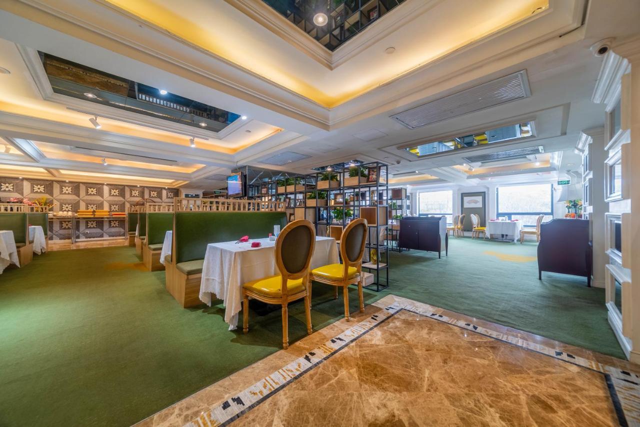 Ramada Yichang Hotel Eksteriør bilde