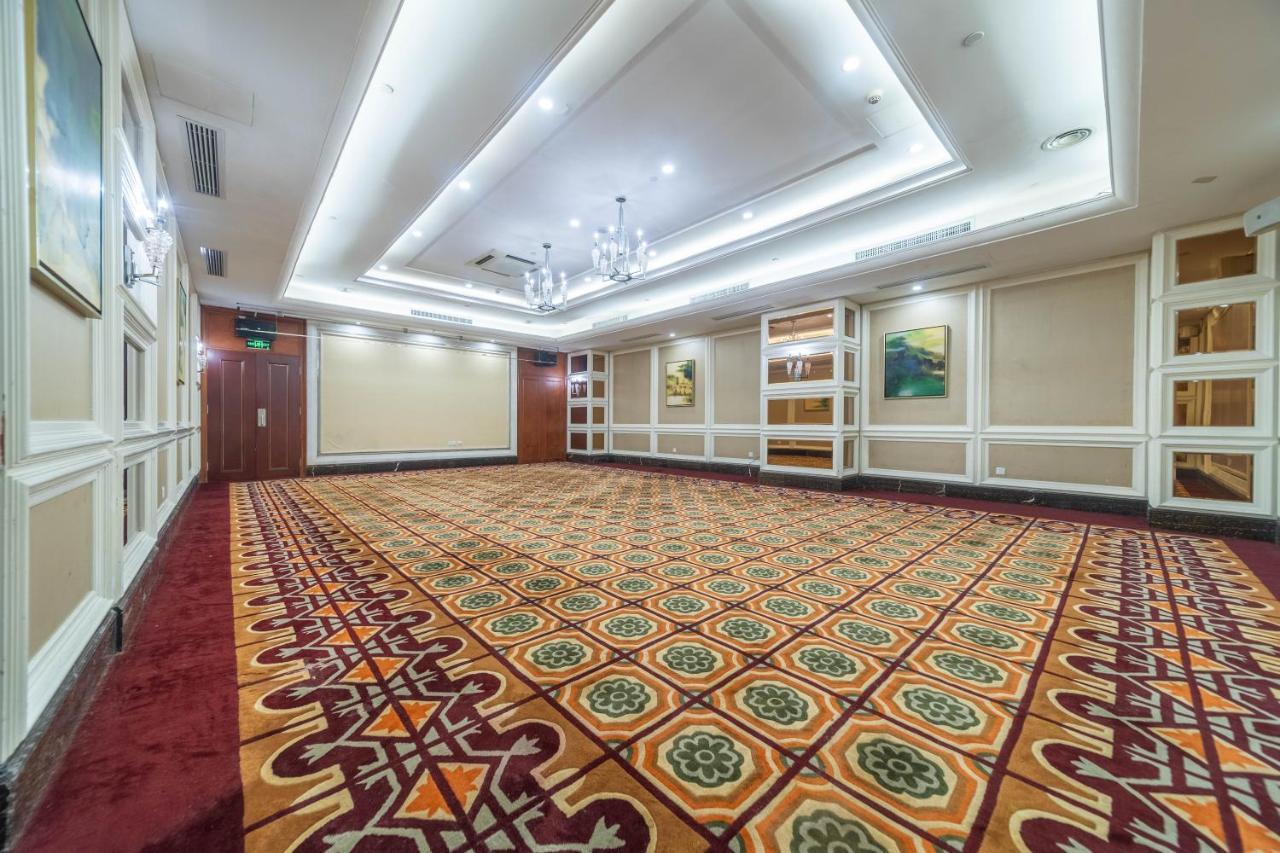 Ramada Yichang Hotel Eksteriør bilde