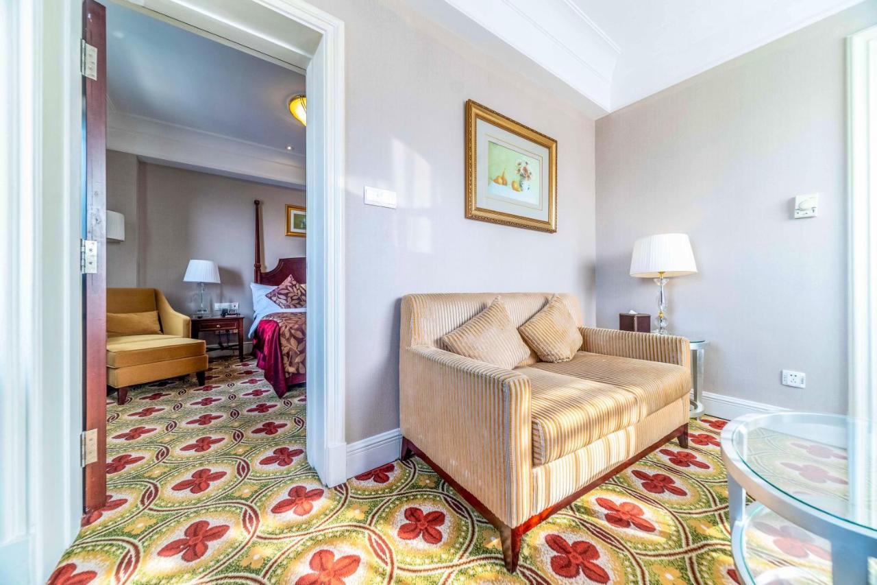 Ramada Yichang Hotel Eksteriør bilde