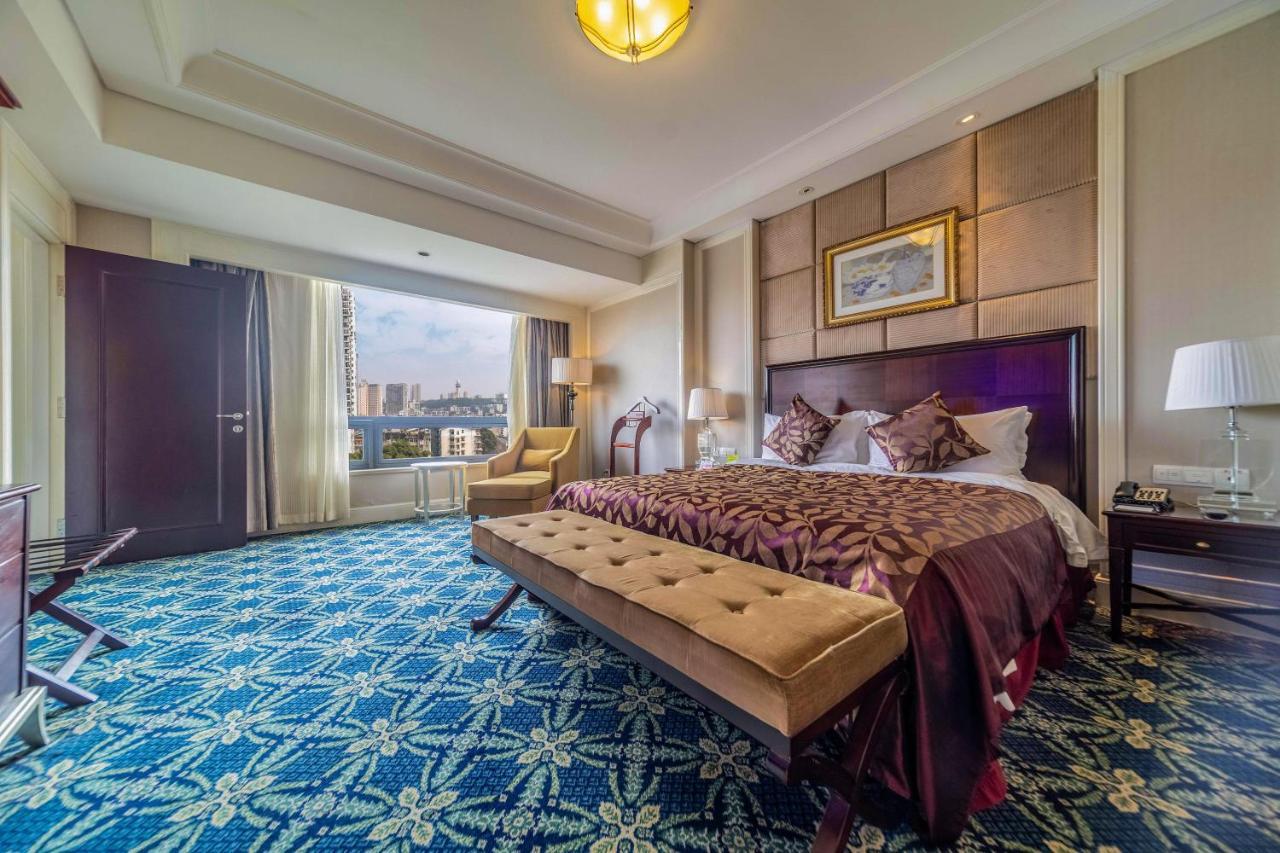 Ramada Yichang Hotel Eksteriør bilde