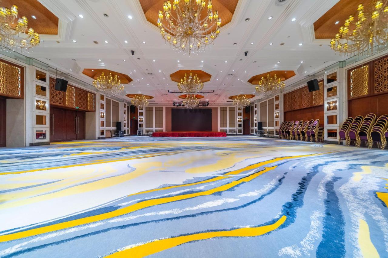Ramada Yichang Hotel Eksteriør bilde