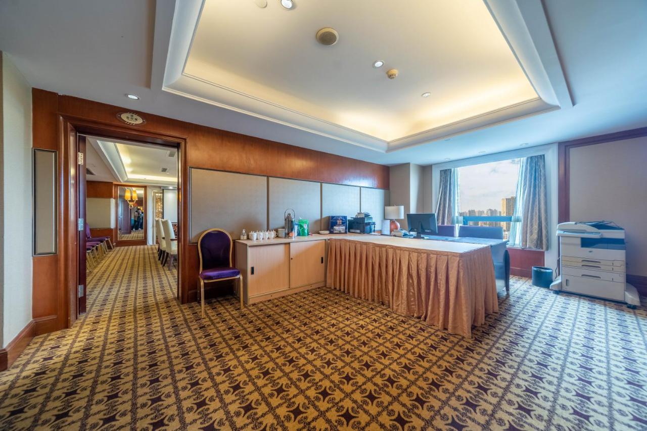 Ramada Yichang Hotel Eksteriør bilde