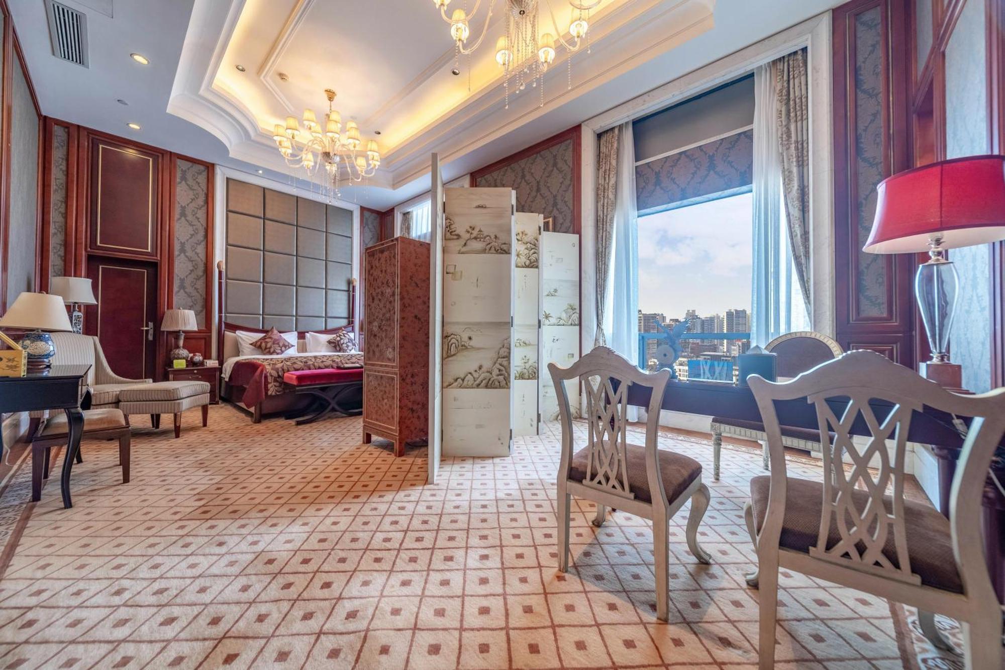 Ramada Yichang Hotel Eksteriør bilde