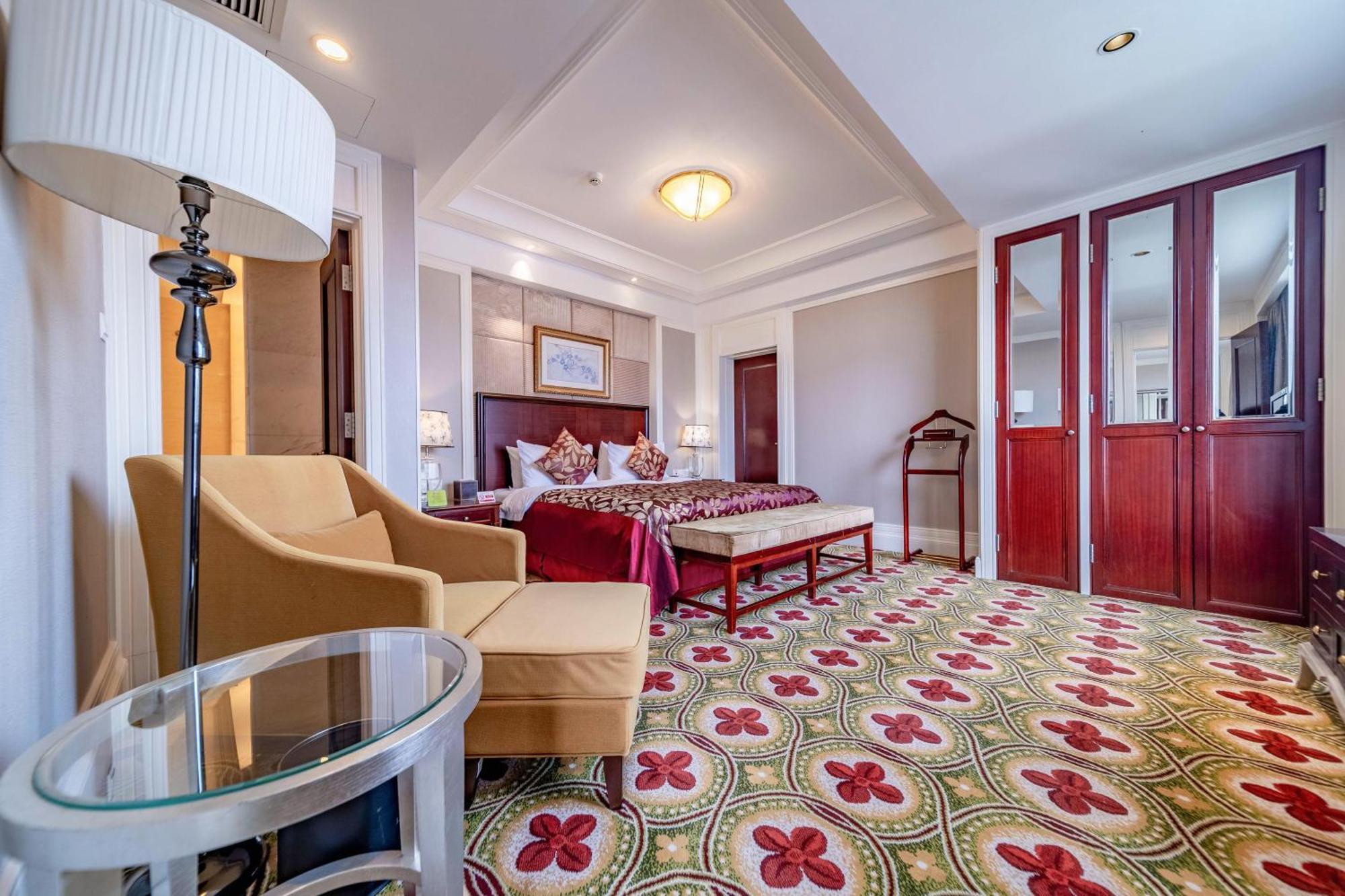 Ramada Yichang Hotel Eksteriør bilde