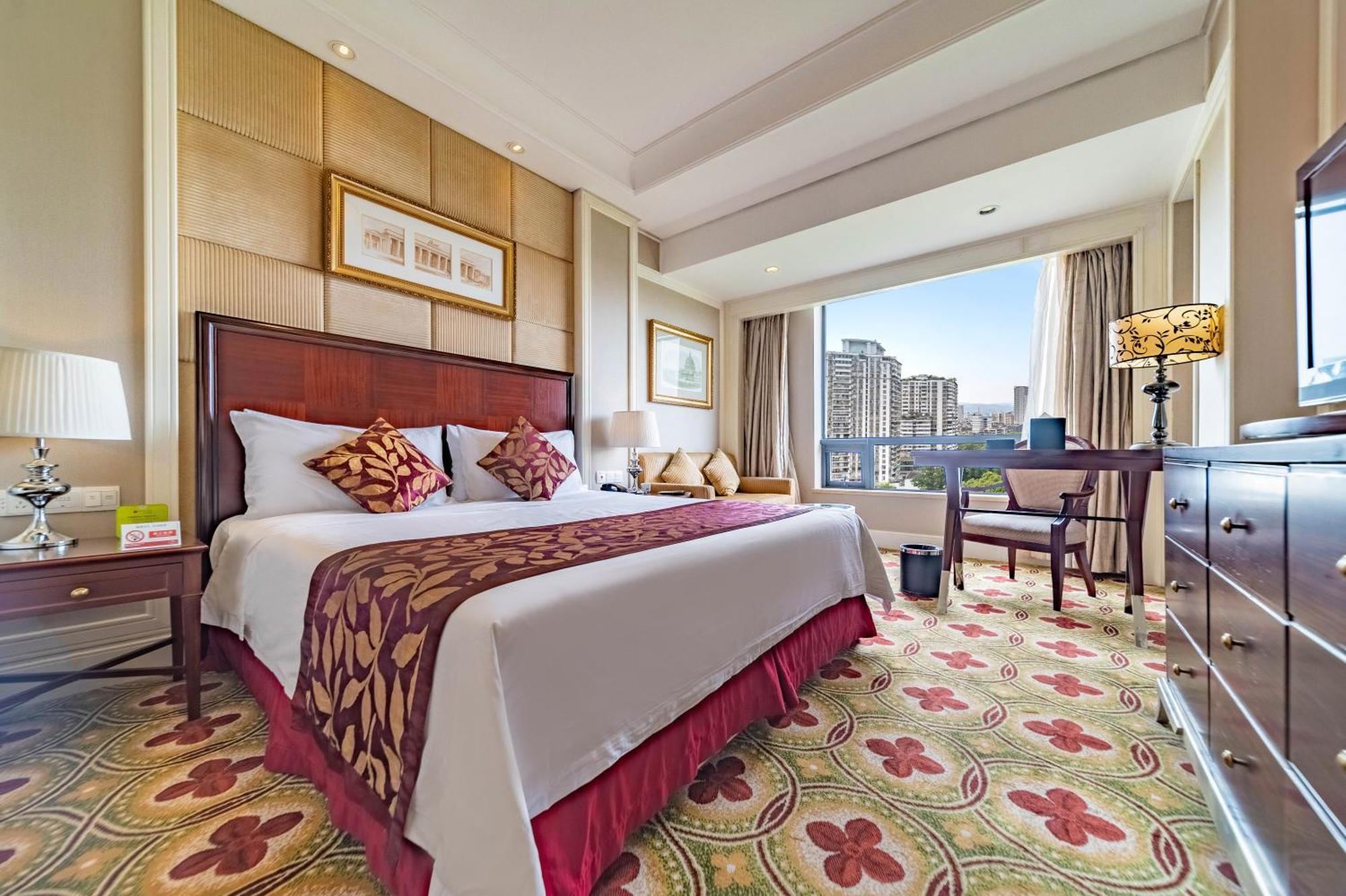 Ramada Yichang Hotel Eksteriør bilde